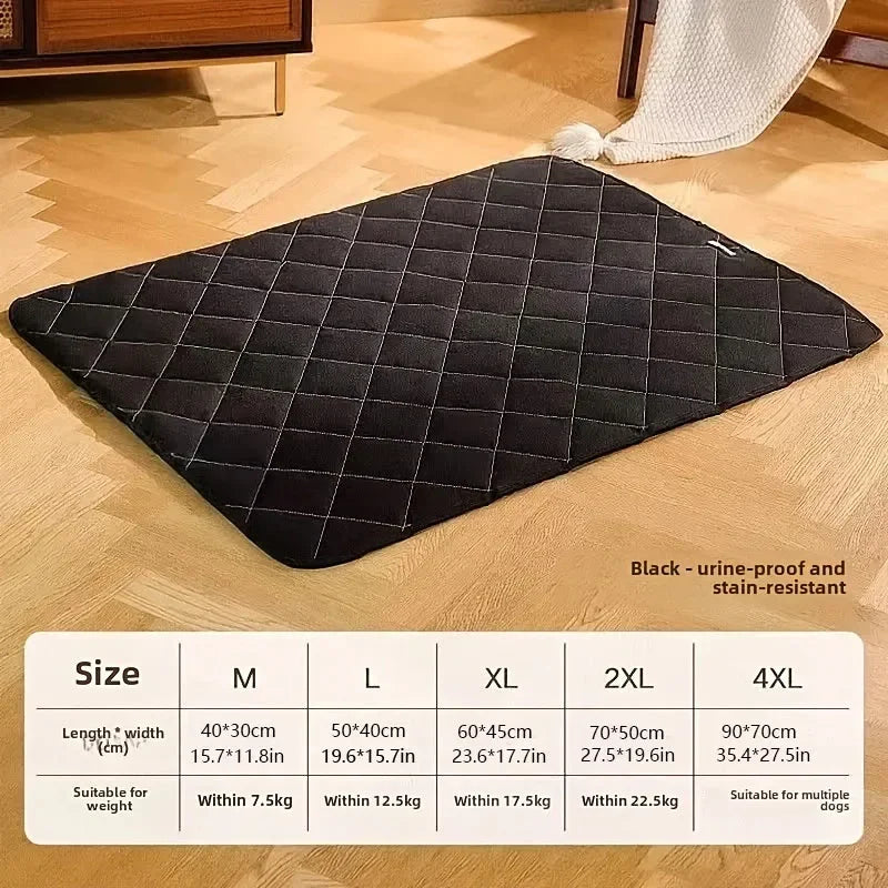 The new pet sleeping mat is cool and comfortable in summer. It is suitable for large, medium and small cats and dogs to sleep in